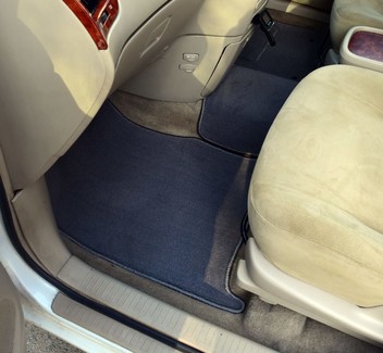 Ворсовые коврики на Toyota Ipsum II 2001 - 2009 в Таганроге