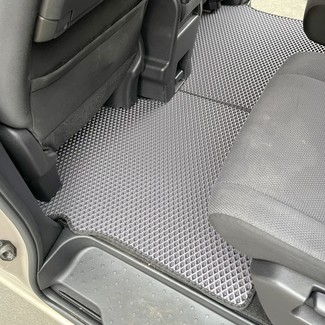Ворсовые коврики на Nissan Serena (C27) 2016 - 2022 в Таганроге