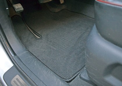 Ворсовые коврики на Hyundai Santa Fe II 2005 - 2012 в Таганроге