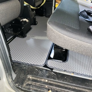 Ворсовые коврики на Mitsubishi Delica D:3 2011 - 2019 в Таганроге