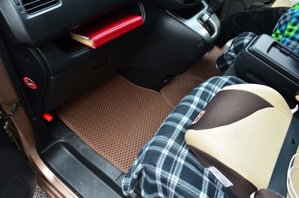 Ворсовые коврики на Nissan Serena (C27) 2016 - 2022 в Таганроге
