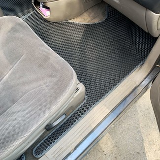 Ворсовые коврики на Chrysler Voyager (RG) 2000 - 2008 в Таганроге
