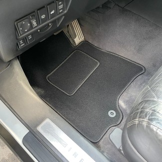 Ворсовые коврики на Infiniti QX70 2013 - 2019 в Таганроге