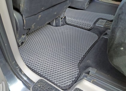 Ворсовые коврики на Mitsubishi Grandis 2003 - 2009 в Таганроге