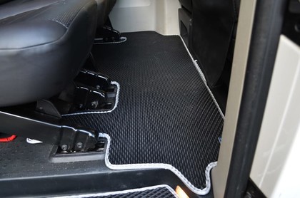 Ворсовые коврики на Volkswagen Caravelle (T6.1) 2019 - 2024 в Таганроге