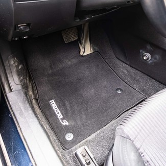 Ворсовые коврики на Mazda 3 2013 - 2019 в Таганроге