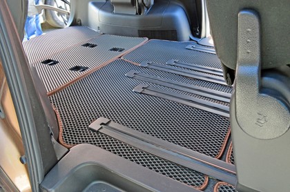 Ворсовые коврики на Nissan Serena (C26) 2010 - 2016 в Таганроге
