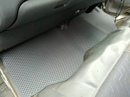 Коврики на Nissan Caravan (E25) 2001 - 2012 в Таганроге