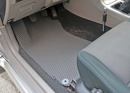 Ворсовые коврики на Subaru Forester II 2002 - 2008 в Таганроге