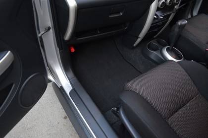 Коврики на Toyota Ist I 2002 - 2007 в Таганроге