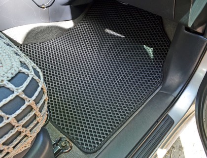 Ворсовые коврики на Toyota Rav4 II 2000 - 2006 в Таганроге
