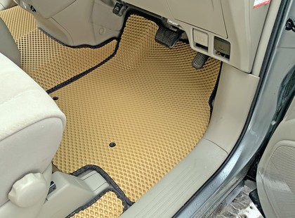 Коврики на Toyota Estima III 2006 - 2019 в Таганроге