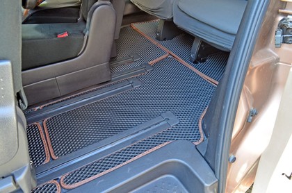 Ворсовые коврики на Nissan Serena (C26) 2010 - 2016 в Таганроге