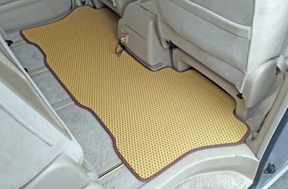 Ворсовые коврики на Toyota Alphard (H10) 2002 - 2008 в Таганроге