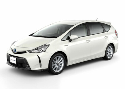Коврики на Toyota Prius Alpha 2011 - 2021 в Таганроге