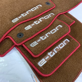 Ворсовые коврики на Audi e-tron 2018 - 2025 в Таганроге