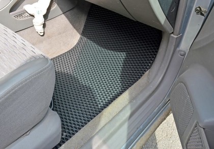 Ворсовые коврики на Subaru Forester II 2002 - 2008 в Таганроге