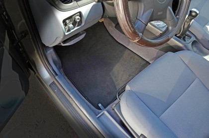 Ворсовые коврики на Nissan Almera II (N16) 2000 - 2006 в Таганроге