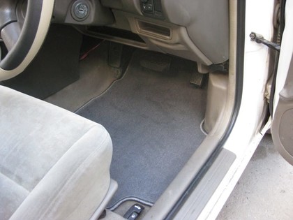 Ворсовые коврики на Nissan Sunny (B15) 1998 - 2004 в Таганроге