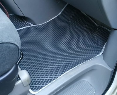 Ворсовые коврики на Toyota Alphard (H10) 2002 - 2008 в Таганроге