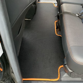Ворсовые коврики на Toyota Sienta II 2015 - 2022 в Таганроге