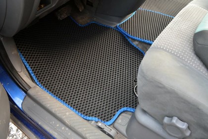 Ворсовые коврики на Mazda MPV II 1999 - 2006 в Таганроге