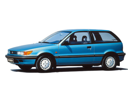 Ворсовые коврики на Mitsubishi Colt III 1988 - 1992 в Таганроге