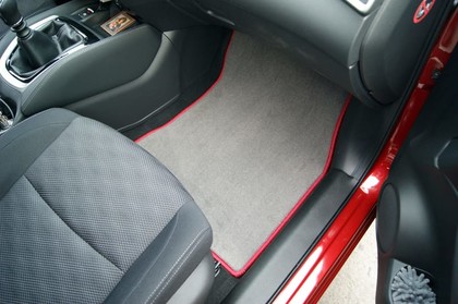 Ворсовые коврики на Nissan Qashqai (J11) (Английская сборка) 2013 - 2025 в Таганроге