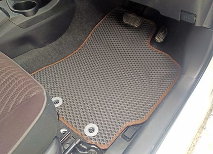 Коврики на Toyota Aqua (P10) 2011 - 2021 в Таганроге