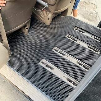 Коврики на Dodge Caravan (RG) 2000 - 2007 в Таганроге