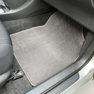 Ворсовые коврики на Toyota Auris I 2006 - 2012 в Таганроге