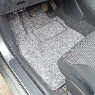 Ворсовые коврики на Nissan Tiida (C11) 2004 - 2014 в Таганроге