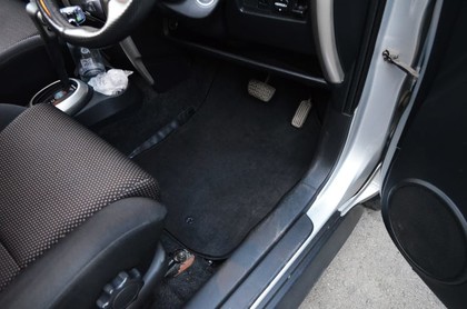 Коврики на Toyota Ist I 2002 - 2007 в Таганроге