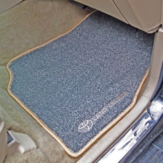 Ворсовые коврики на Toyota Land Cruiser 100 1998 - 2007 в Таганроге