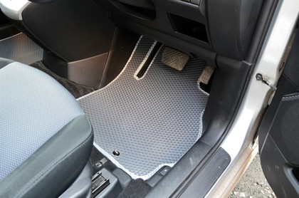 Ворсовые коврики на Mazda Premacy II 2005 - 2010 в Таганроге