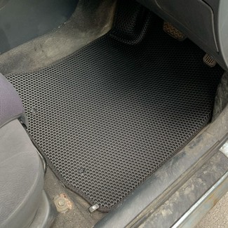 Коврики на Toyota Allex 2001 - 2006 в Таганроге