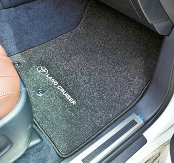 Ворсовые коврики на Toyota Land Cruiser 200 2007 - 2021 в Таганроге