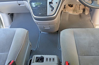 Ворсовые коврики на Toyota Alphard (H10) 2002 - 2008 в Таганроге