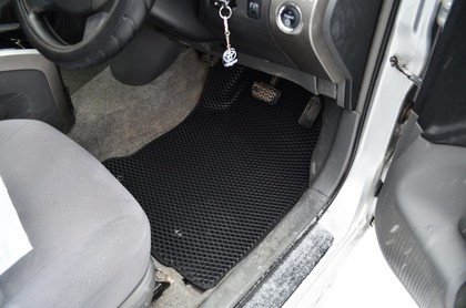 Ворсовые коврики на Toyota Prius (20) 2004 - 2009 в Таганроге