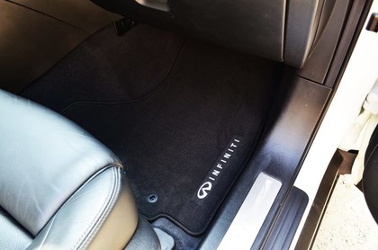 Ворсовые коврики на Infiniti QX70 2013 - 2019 в Таганроге
