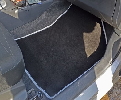 Ворсовые коврики на Toyota Yaris II 2005 - 2011 в Таганроге