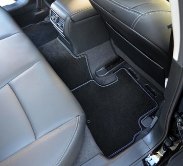 Ворсовые коврики на Infiniti Q50 2014 - 2025 в Таганроге