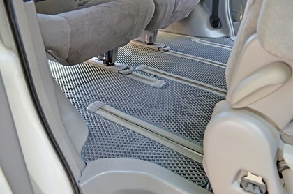 Ворсовые коврики на Toyota Alphard (H10) 2002 - 2008 в Таганроге