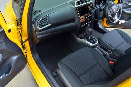Ворсовые коврики на Honda Fit III 2013 - 2020 в Таганроге