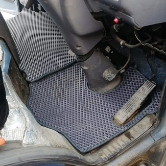 Ворсовые коврики на Nissan Atlas (F23) 1992 - 2007 в Таганроге