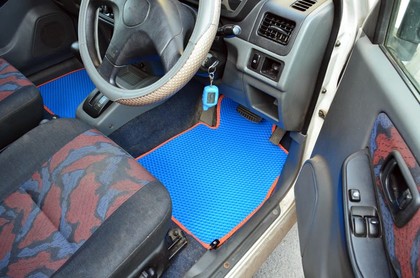 Ворсовые коврики на Nissan Kix 2008 - 2012 в Таганроге