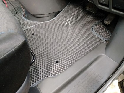 Ворсовые коврики на Toyota Voxy (R70) 2007 - 2013 в Таганроге