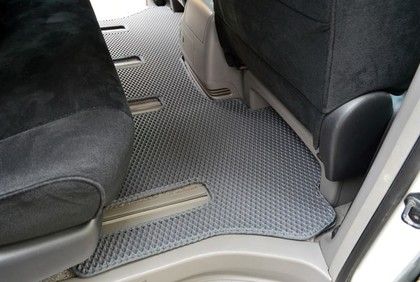 Ворсовые коврики на Toyota Alphard (H10) 2002 - 2008 в Таганроге