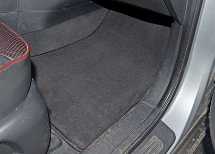 Ворсовые коврики на Hyundai Santa Fe II 2005 - 2012 в Таганроге