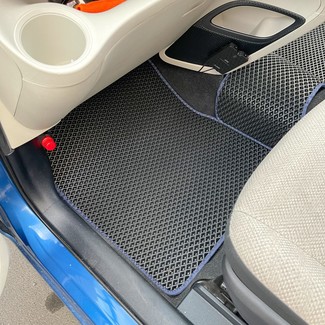 Ворсовые коврики на Toyota Sienta II 2015 - 2022 в Таганроге